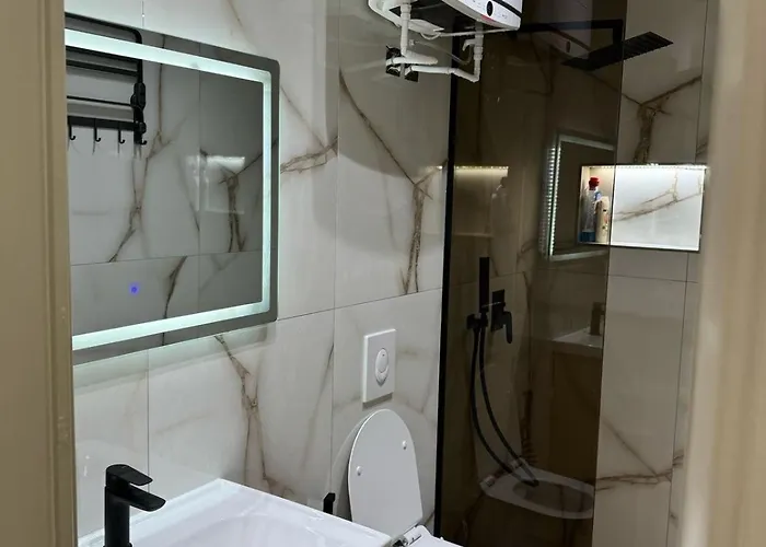 Daire Xhuli's Avlonya